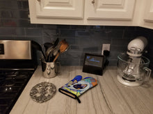 Load image into Gallery viewer, Australian Cattle Dog Sew Perfect Oven Mitt 7050OVMT