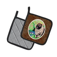 Load image into Gallery viewer, Keeshond Pot Holders - Set of 2 Decorative Kitchen Helpers | Made in the USA 7074PTHD