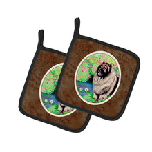 Load image into Gallery viewer, Keeshond Pot Holders - Set of 2 Decorative Kitchen Helpers | Made in the USA 7074PTHD