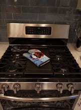Load image into Gallery viewer, Saint Bernard Loyalty Oven Mitt 7085OVMT