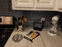 Load image into Gallery viewer, Yorkie Oven Mitt 7157OVMT