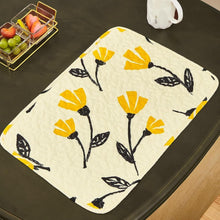Load image into Gallery viewer, DaDa Bedding Botanical Floral Dining Table Placemats - Set of 4-Pieces Quilted Ivory with Yellow Fleur Golden Orange Spring Time Tulips - 13 x 19