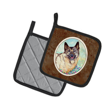Load image into Gallery viewer, Norwegian Elkhound Pot Holders - Set of 2 Decorative Kitchen Helpers | Made in the USA 7231PTHD