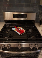 Load image into Gallery viewer, Jack Russell Terrier Oven Mitt 7251OVMT