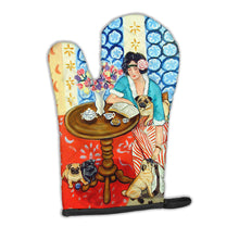 Load image into Gallery viewer, Lady with her Pug Oven Mitt 7259OVMT