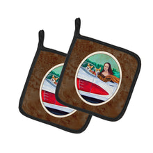 Load image into Gallery viewer, Mona Lisa with  Corgi Pot Holders - Set of 2 Decorative Kitchen Helpers | Made in the USA 7284PTHD