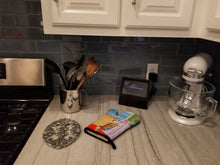Load image into Gallery viewer, Corgi Oven Mitt 7285OVMT
