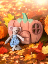 Load image into Gallery viewer, **Pre-order (Ships in 2-3 Weeks)**Miniature Mice