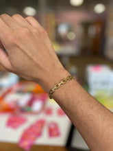 Load image into Gallery viewer, Classic Chainlink Band Titanium Bracelet