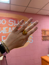 Load image into Gallery viewer, Chunky Heart Titanium Ring