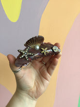 Load image into Gallery viewer, Glitter and Pearls Shell Hair Claws