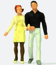 Load image into Gallery viewer, Preiser 28111 HO Scale Couple Walking