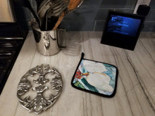 Load image into Gallery viewer, Magnolia Pot Holders - Set of 2 Decorative Kitchen Helpers | Made in the USA 8001PTHD