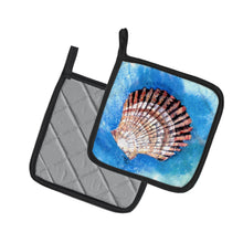 Load image into Gallery viewer, Scallop Sea Shell Pot Holders - Set of 2 Decorative Kitchen Helpers | Made in the USA 8008PTHD