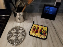 Load image into Gallery viewer, Rooster Pot Holders - Set of 2 Decorative Kitchen Helpers | Made in the USA 8062PTHD