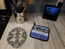 Load image into Gallery viewer, The Pass Pot Holders - Set of 2 Decorative Kitchen Helpers | Made in the USA 8120LPTHD