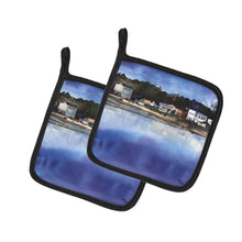 Load image into Gallery viewer, The Pass Pot Holders - Set of 2 Decorative Kitchen Helpers | Made in the USA 8120LPTHD