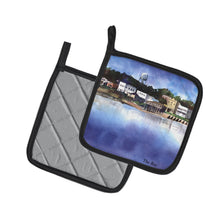 Load image into Gallery viewer, The Pass Pot Holders - Set of 2 Decorative Kitchen Helpers | Made in the USA 8120RPTHD