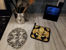 Load image into Gallery viewer, Black and Gold Fleur de lis New Orleans Pot Holders - Set of 2 Decorative Kitchen Helpers | Made in the USA 8125PTHD
