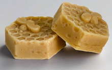 Load image into Gallery viewer, Honey &amp; Myrrh Soap
