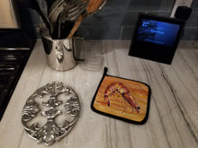 Load image into Gallery viewer, Shrimp Pot Holders - Set of 2 Decorative Kitchen Helpers | Made in the USA 8140PTHD