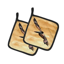 Load image into Gallery viewer, Bright Green Blue Crab Pot Holders - Set of 2 Decorative Kitchen Helpers | Made in the USA 8157PTHD