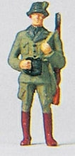 Load image into Gallery viewer, Preiser 28043 HO Scale Individual Figure Hunter