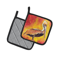 Load image into Gallery viewer, Pelican Pot Holders - Set of 2 Decorative Kitchen Helpers | Made in the USA 8344PTHD
