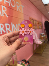 Load image into Gallery viewer, Daisy Clip-On Earrings