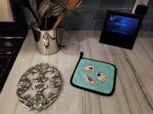 Load image into Gallery viewer, Oyster Pot Holders - Set of 2 Decorative Kitchen Helpers | Made in the USA 8463PTHD