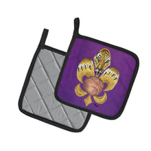 Load image into Gallery viewer, Tiger Fleur de lis Basketball Pot Holders - Set of 2 Decorative Kitchen Helpers | Made in the USA 8478PTHD