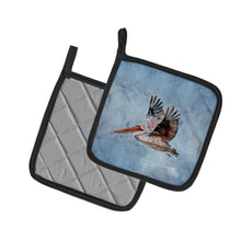 Load image into Gallery viewer, Bird - Pelican Pot Holders - Set of 2 Decorative Kitchen Helpers | Made in the USA 8506PTHD