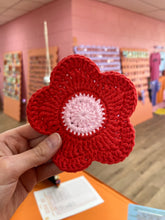 Load image into Gallery viewer, Crochet Daisy Coasters