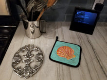 Load image into Gallery viewer, Shells Pot Holders - Set of 2 Decorative Kitchen Helpers | Made in the USA 8523PTHD