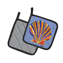 Load image into Gallery viewer, Scalloped Shell on Blue Pot Holders - Set of 2 Decorative Kitchen Helpers | Made in the USA 8525PTHD