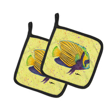 Load image into Gallery viewer, Yellow Fish on Yellow Pot Holders - Set of 2 Decorative Kitchen Helpers | Made in the USA 8528PTHD
