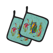 Load image into Gallery viewer, Tropical Fish Pot Holders - Set of 2 Decorative Kitchen Helpers | Made in the USA 8530PTHD