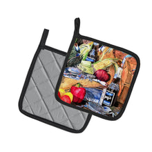 Load image into Gallery viewer, Barq's and Crabs Pot Holders - Set of 2 Decorative Kitchen Helpers | Made in the USA 8538PTHD