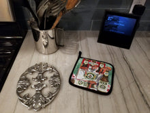 Load image into Gallery viewer, Dixie Beer and Crawfish New Orleans Pot Holders - Set of 2 Decorative Kitchen Helpers | Made in the USA 8541PTHD