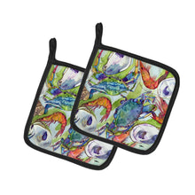 Load image into Gallery viewer, Crab Pot Holders - Set of 2 Decorative Kitchen Helpers | Made in the USA 8547PTHD