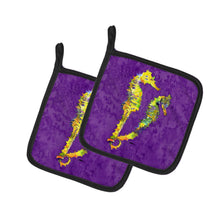 Load image into Gallery viewer, Seahorse Pot Holders - Set of 2 Decorative Kitchen Helpers | Made in the USA 8661PTHD