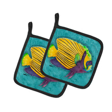 Load image into Gallery viewer, Tropical Fish Pot Holders - Set of 2 Decorative Kitchen Helpers | Made in the USA 8674PTHD