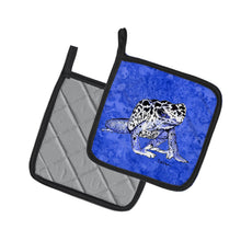 Load image into Gallery viewer, Frog Pot Holders - Set of 2 Decorative Kitchen Helpers | Made in the USA 8687PTHD