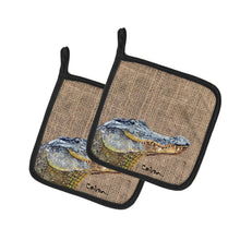 Load image into Gallery viewer, Alligator Pot Holders - Set of 2 Decorative Kitchen Helpers | Made in the USA 8733PTHD
