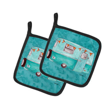 Load image into Gallery viewer, Welcome to the Trailer Pot Holders - Set of 2 Decorative Kitchen Helpers | Made in the USA 8762PTHD