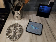 Load image into Gallery viewer, Butterfly on Gray Pot Holders - Set of 2 Decorative Kitchen Helpers | Made in the USA 8856PTHD