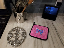 Load image into Gallery viewer, Butterfly on Pink Pot Holders - Set of 2 Decorative Kitchen Helpers | Made in the USA 8859PTHD