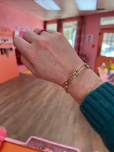 Load image into Gallery viewer, Knobbed Titanium Bracelet