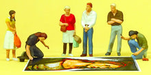 Load image into Gallery viewer, Preiser 10549 HO Scale Working People -- Street Artists &amp; Onlookers pkg(6)
