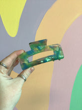 Load image into Gallery viewer, Glowy Rainbow Hair Claws